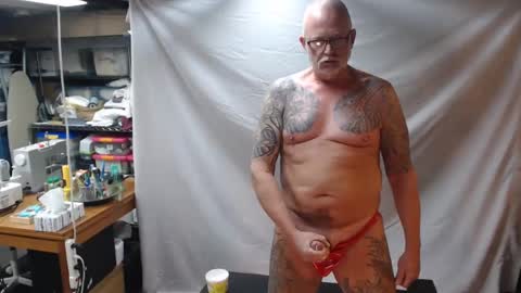 Snapshot of tatsdude chatting on September 2025 03:23:02 PM inkbator online show from September 2025 03:23:02 PM