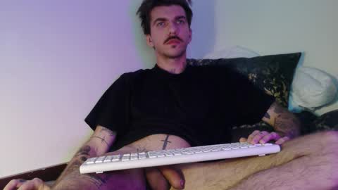 Snapshot of tattedentity chatting on January 2026 12:25:01 AM David online show from January 2026 12:25:01 AM