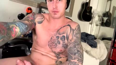 Snapshot of tattednblonde chatting on January 2025 01:26:01 PM tattednblonde online show from January 2025 01:26:01 PM