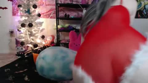 Snapshot of tattedthickandpretty chatting on December 2024 05:59:01 AM TattedThickandPretty online show from December 2024 05:59:01 AM