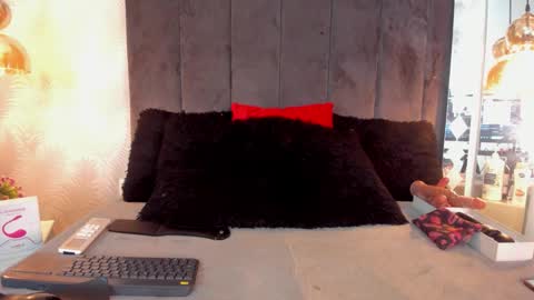 Tatto Fox online show from December 2025 12:47:02 PM