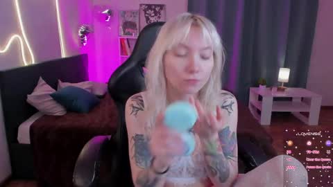 Snapshot of tattoo_artbaby chatting on May 2026 01:12:01 AM tattoo_artbaby online show from May 2026 01:12:01 AM