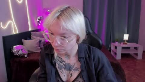 Snapshot of tattoo_artbaby chatting on May 2026 01:43:02 AM tattoo_artbaby online show from May 2026 01:43:02 AM