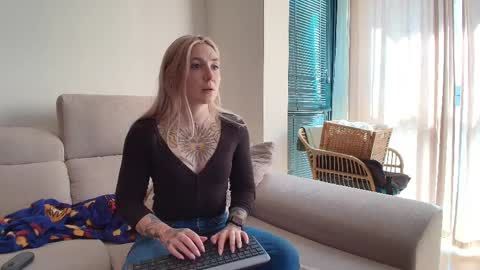 tattoobbgirl online show from April 2026 02:58:02 PM