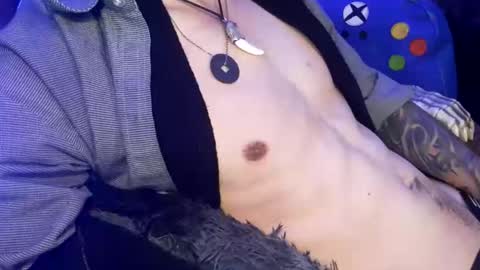 Snapshot of tattooman777 chatting on November 2025 06:24:01 AM Jean pool online show from November 2025 06:24:01 AM