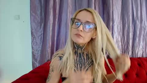 tattootemptress online show from November 2025 05:40:02 AM