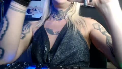 Snapshot of tatuada_safada chatting on July 2026 11:51:01 PM tatuada_safada online show from July 2026 11:51:01 PM