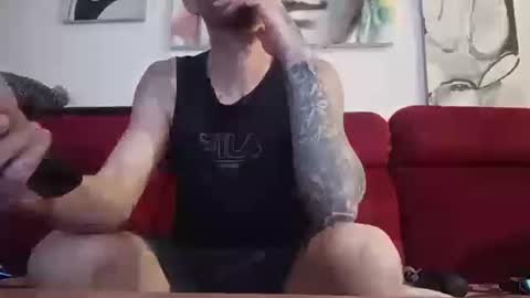 Tatuado20cm online show from May 2026 06:58:01 PM