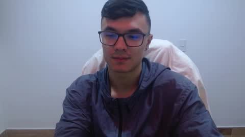 Snapshot of taurus4k chatting on December 2024 04:03:02 AM taurus4k online show from December 2024 04:03:02 AM