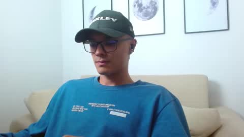 Snapshot of taurus4k chatting on February 2025 02:59:02 AM taurus4k online show from February 2025 02:59:02 AM