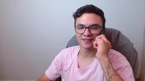 Snapshot of taurus4k chatting on March 2025 03:45:01 AM taurus4k online show from March 2025 03:45:01 AM