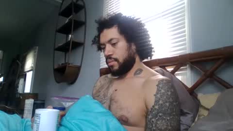 Snapshot of taurusbaeforever chatting on April 2026 01:06:02 PM taurusbaeforever online show from April 2026 01:06:02 PM