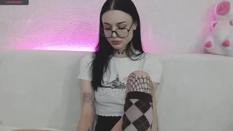 Taya online show from October 2025 04:59:01 PM