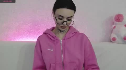 Taya online show from October 2025 06:20:01 PM