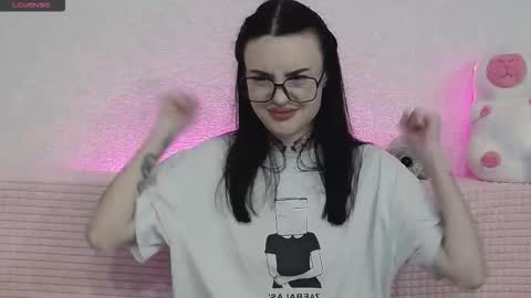 Taya online show from November 2025 05:04:02 PM