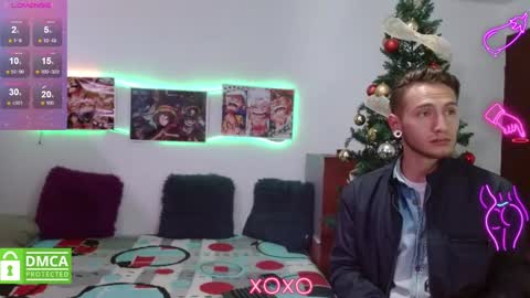 Snapshot of tayler_yuliet chatting on January 2025 01:03:02 PM pareja ardiente online show from January 2025 01:03:02 PM