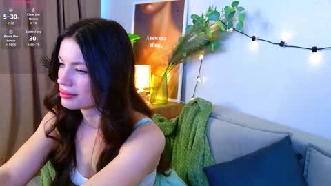 Taylla online show from November 2025 07:42:02 AM