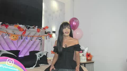 Snapshot of taylor_harveey chatting on October 2025 11:45:02 PM Taylor Harveey online show from October 2025 11:45:02 PM