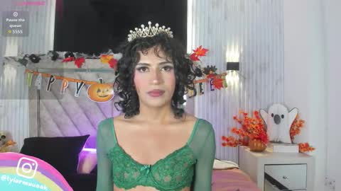 Snapshot of taylor_harveey chatting on November 2025 08:00:01 PM Taylor Harveey online show from November 2025 08:00:01 PM