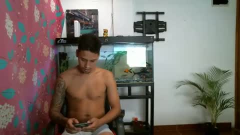 Snapshot of taylor_meghan chatting on October 2025 02:37:02 AM Taylor and Meghan online show from October 2025 02:37:02 AM