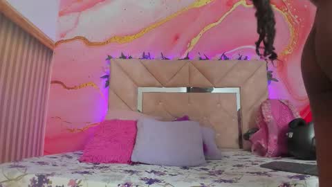 Snapshot of taylor_oriana_ chatting on November 2025 10:59:01 AM Oriana online show from November 2025 10:59:01 AM