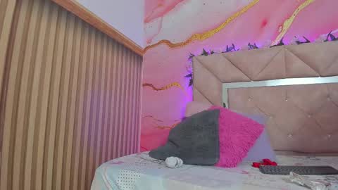 Snapshot of taylor_oriana_ chatting on November 2025 10:59:01 AM Oriana online show from November 2025 10:59:01 AM