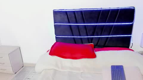 taylormaccurdy_ online show from February 2026 04:34:02 PM