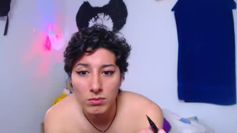 Taylorsweet1111 online show from December 2025 06:50:01 PM