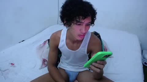 Snapshot of tayronx33 chatting on December 2024 03:31:02 PM Tayron online show from December 2024 03:31:02 PM