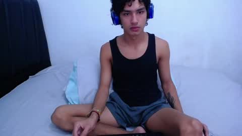 Snapshot of tayronx33 chatting on January 2025 12:10:01 AM Tayron online show from January 2025 12:10:01 AM