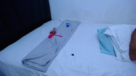 Snapshot of tayronx33 chatting on February 2025 04:21:01 PM Tayron online show from February 2025 04:21:01 PM