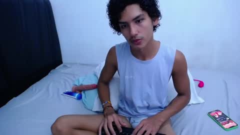 Snapshot of tayronx33 chatting on March 2025 05:39:02 PM Tayron online show from March 2025 05:39:02 PM