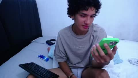 Snapshot of tayronx33 chatting on March 2025 06:48:01 PM Tayron online show from March 2025 06:48:01 PM