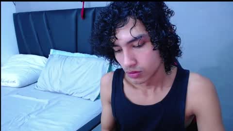 Snapshot of tayronx33 chatting on November 2025 05:47:02 PM Tayron online show from November 2025 05:47:02 PM