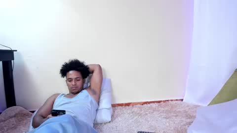 Snapshot of taysonysasha chatting on October 2025 08:27:02 PM ask for cum online show from October 2025 08:27:02 PM