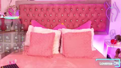 Snapshot of tayzon_foxxx chatting on October 2025 12:42:02 PM Sofia online show from October 2025 12:42:02 PM