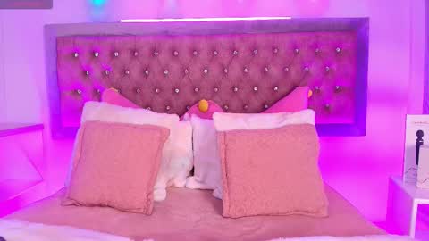 Snapshot of tayzon_foxxx chatting on November 2025 12:49:01 PM Sofia online show from November 2025 12:49:01 PM