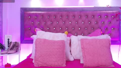 Snapshot of tayzon_foxxx chatting on November 2025 12:15:02 PM Sofia online show from November 2025 12:15:02 PM