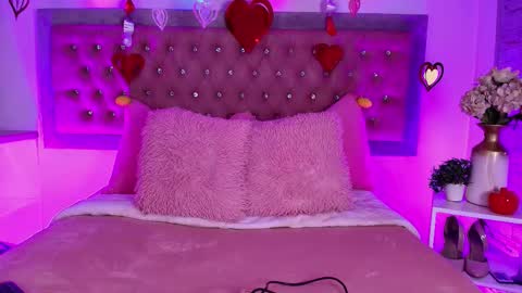 Snapshot of tayzon_foxxx chatting on February 2026 12:56:02 PM Sofia online show from February 2026 12:56:02 PM