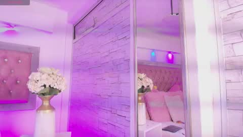 Snapshot of tayzon_foxxx chatting on March 2026 01:50:02 PM Sofia online show from March 2026 01:50:02 PM