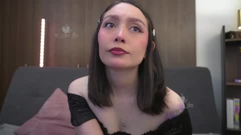 Snapshot of te_para_dos chatting on February 2026 03:33:01 PM Leo and Luna online show from February 2026 03:33:01 PM