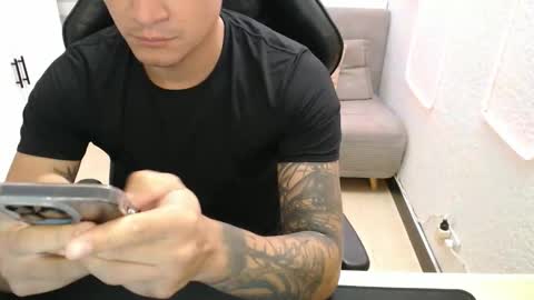 DYNAMITE DUO69 online show from February 2026 12:42:02 PM