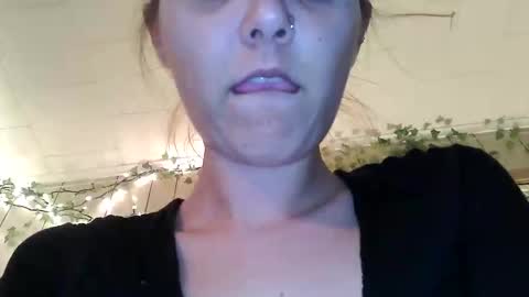 teasemecyn online show from October 2025 11:11:01 AM