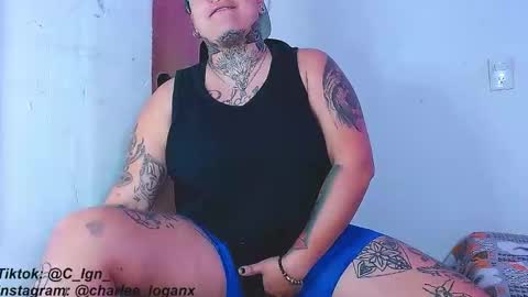 Charlee He online show from January 2025 02:14:02 AM