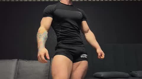 Andy Psy online show from November 2025 04:23:02 AM