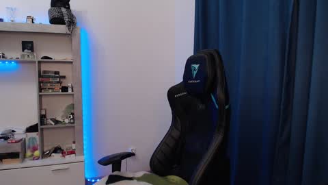 Teddy online show from February 2025 07:13:02 AM