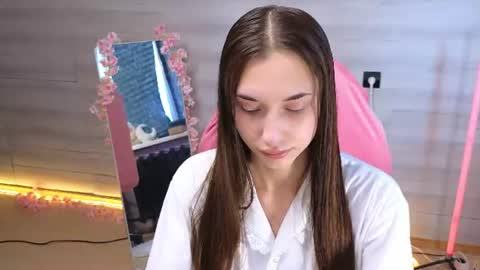 Alice and Cassie online show from June 2026 03:24:02 AM
