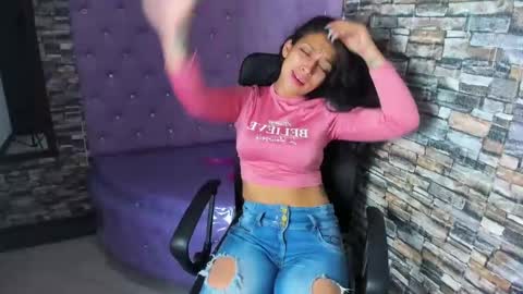 Tayloor online show from February 2025 02:44:02 AM