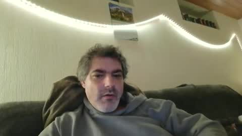 Peter online show from December 2025 05:57:01 AM