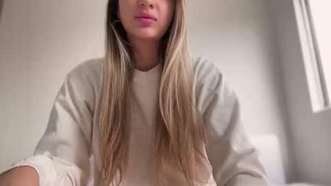 Amy No penetration Virgiin giirl online show from November 2025 02:07:02 PM